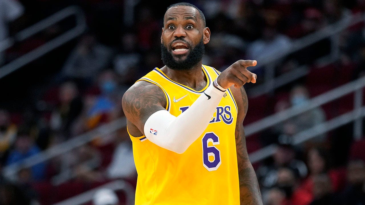 Lakers’ LeBron James takes responsibility for recent struggles: ‘I promise we’ll be better!’