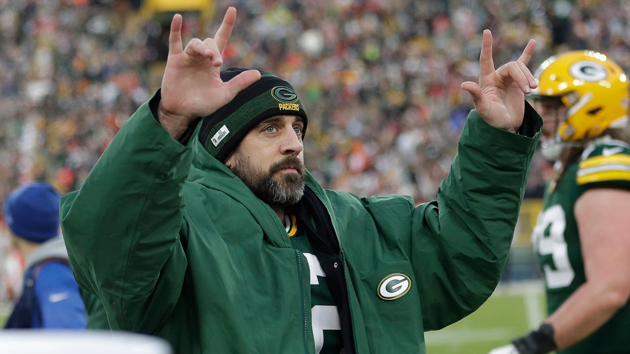 Packers waiting on Aaron Rodgers' decision on future, open to