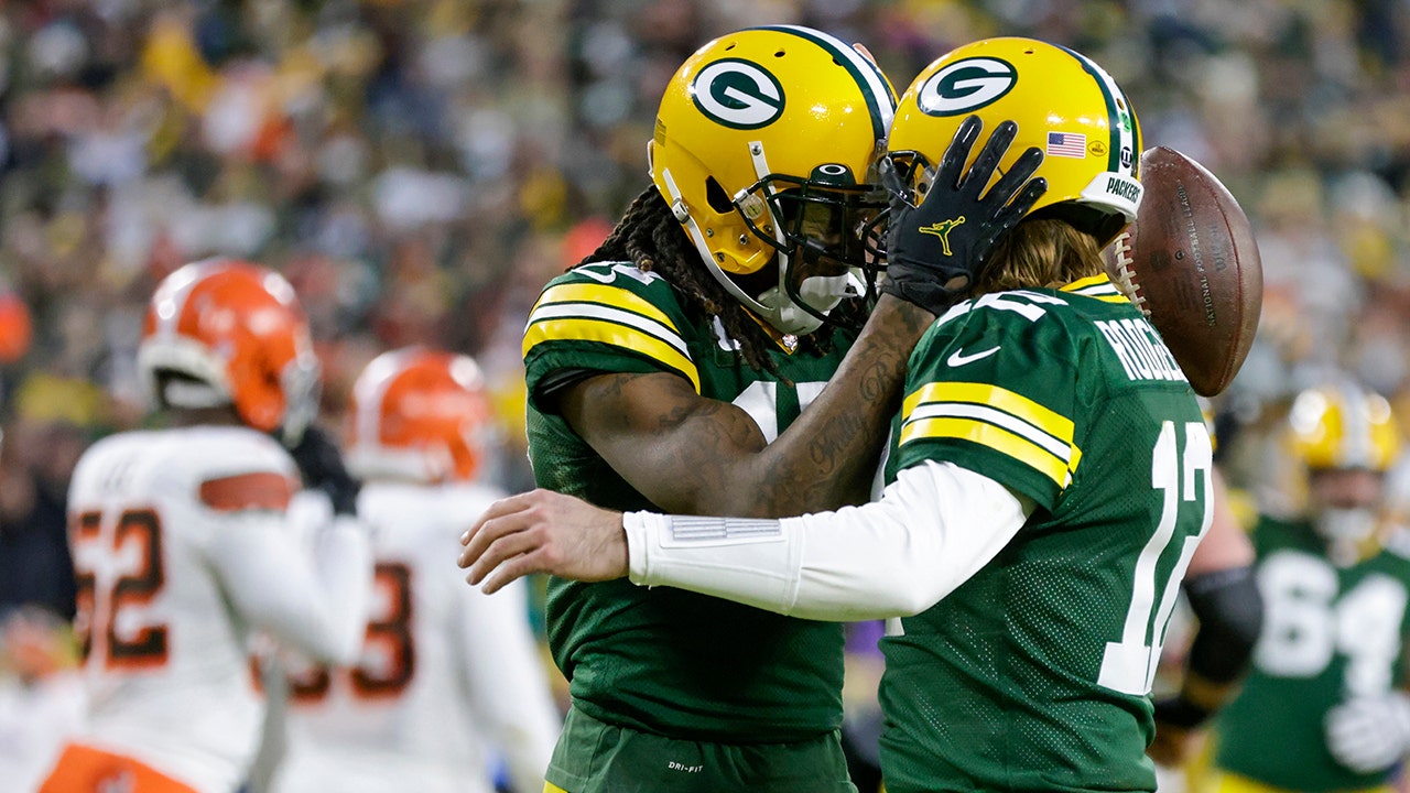 Packers' Davante Adams defends Aaron Rodgers' absence from camp – NBC  Sports Philadelphia