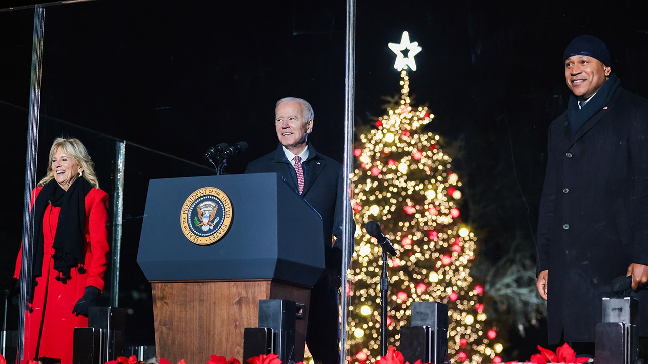 Late to Biden's Christmas Tree Lighting Ceremony; The audience said to