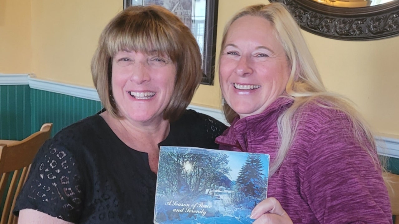 Unique Christmas card tradition keeps 2 women connected for 41 years