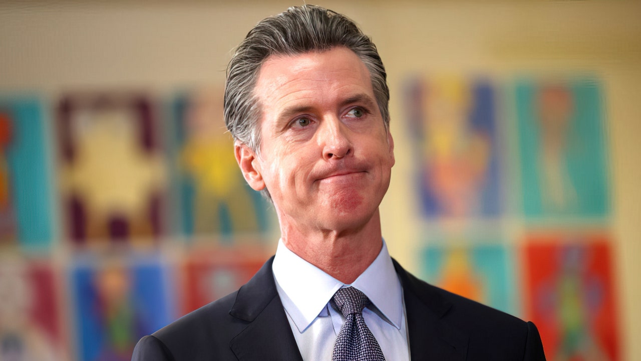 California Gov. Gavin Newsom signs bill decriminalizing jaywalking