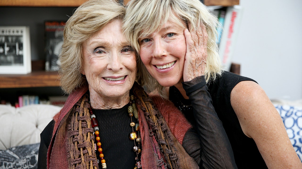 ‘Mary Tyler Moore’ star Cloris Leachman’s daughter recalls growing up with the late actress: ‘She was brave’