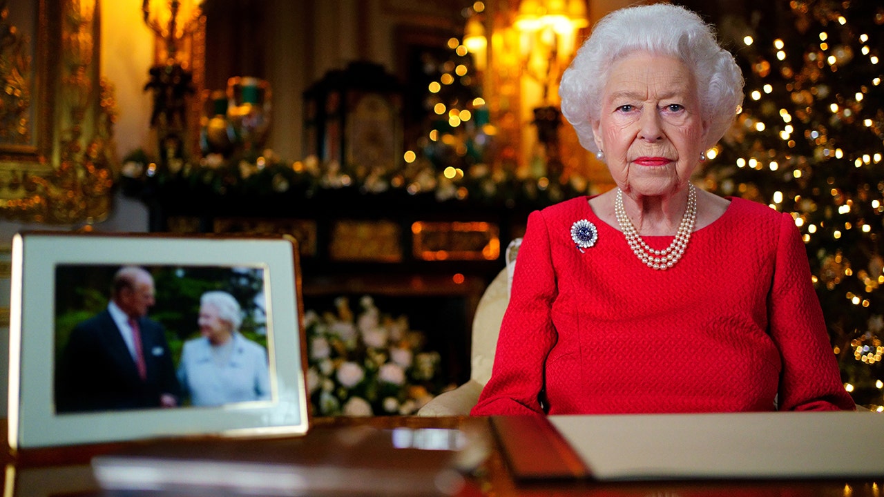 Queen Elizabeth struggled ‘a bit’ without Prince Philip ‘by her side’ on Christmas, source says