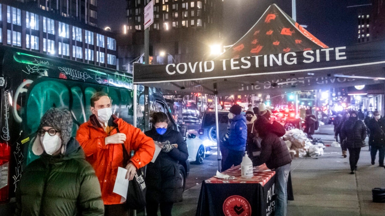 US breaks record for daily COVID-19 cases; CDC expects infections to rise as variants spread