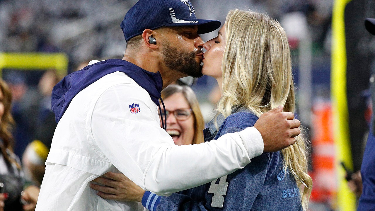 Dak Prescott's girlfriend Natalie Buffett makes bold fashion statement as  Cowboys clinch division title