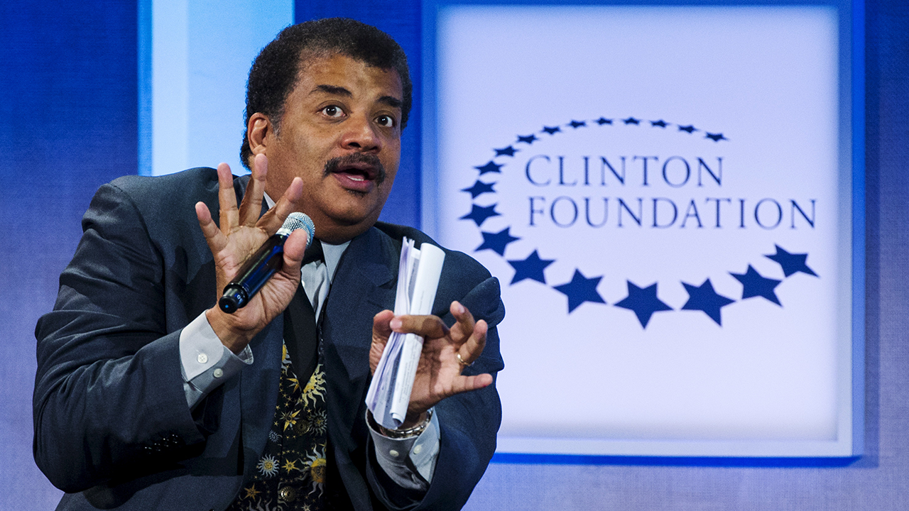 Neil Degrasse Tyson Ignites A Twitter Backlash By Calling Out Santa And