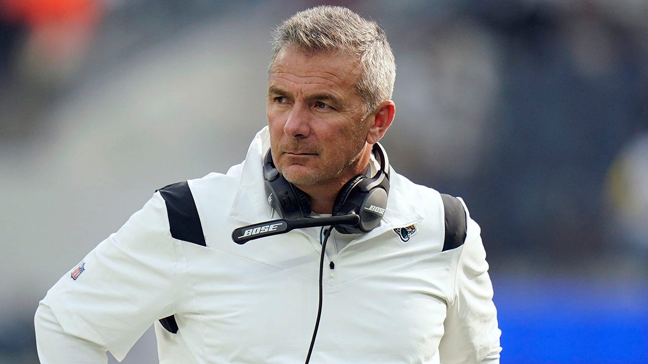 Urban Meyer responds to report of tensions within Jags