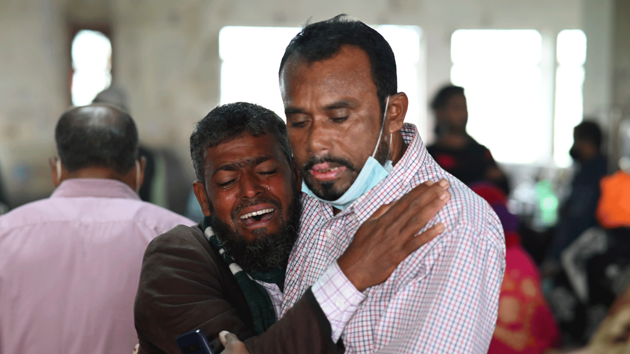 Massive Bangladesh ferry fire kills at least 39