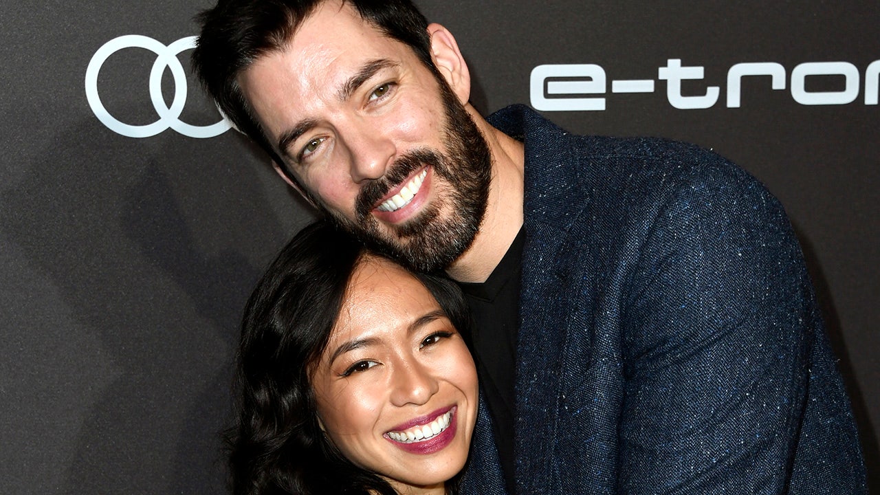 Property Brothers' Star Drew Scott and Wife Linda Phan Share Their  Pregnancy Journey: 'We're Just Embracing It as It Comes' | Parents