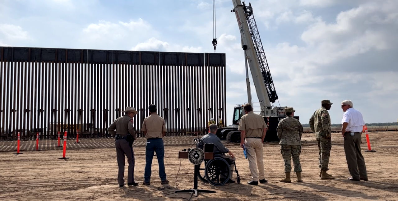 Texas Gov. Abbott shows completed section of state-made border wall pledges to protect state’s sovereignty – Fox News
