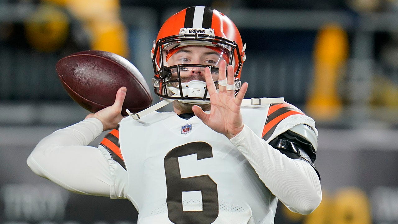 Baker Mayfield requests trade from Browns as team drops out of Deshaun Watson sweepstakes: report
