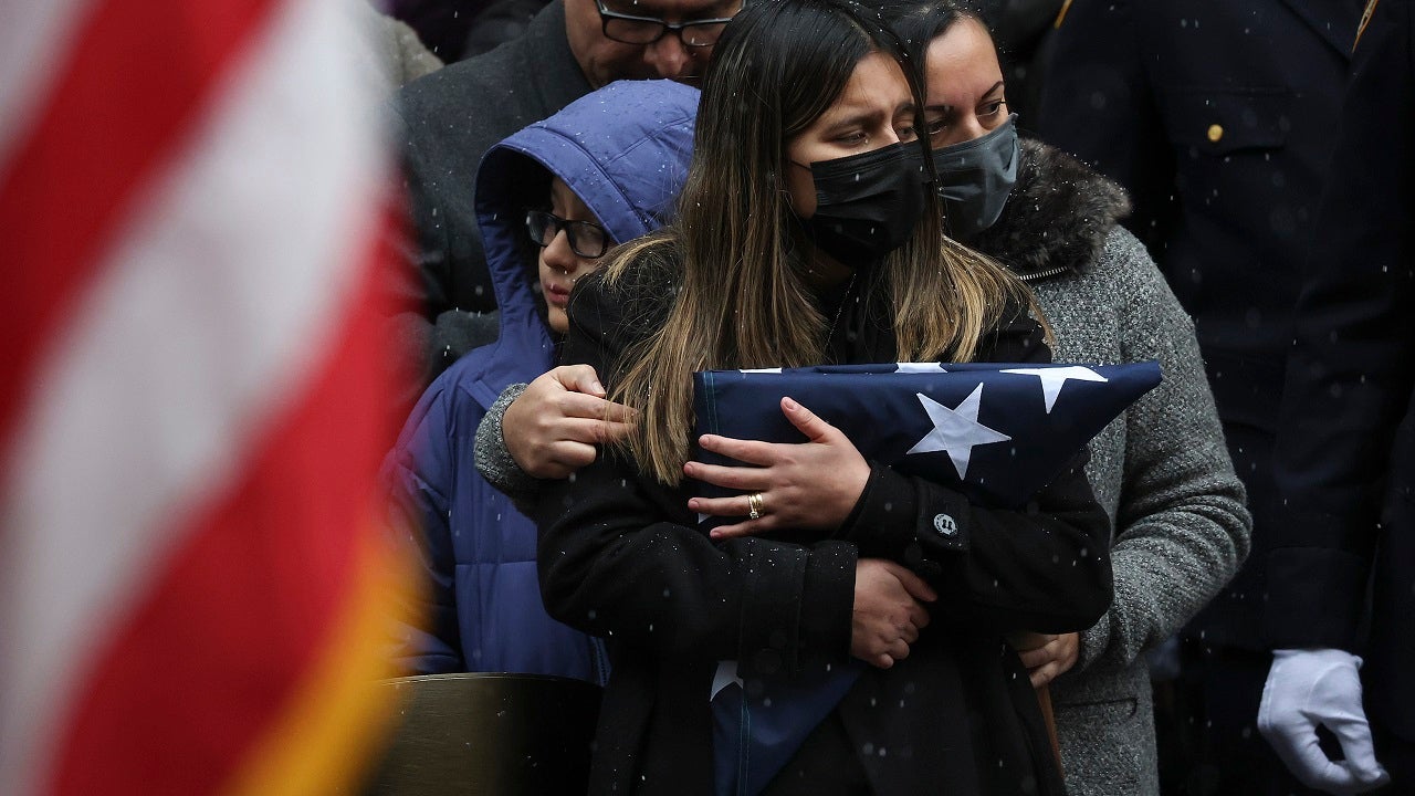 Widow of fallen NYPD Det. Jason Rivera recalls how she learned of husband’s shooting through ‘Citizen’ app – Fox News