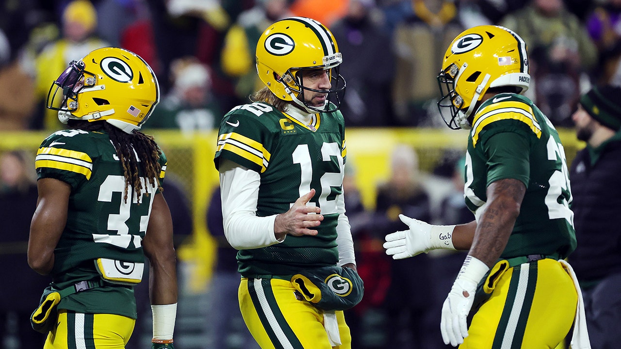 Packers Rout Vikings 37-10 in Cold to Take NFC's No. 1 Seed - Bloomberg