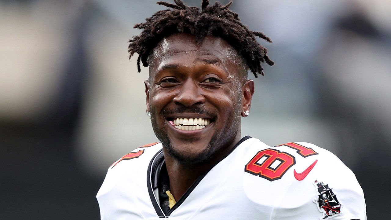 Former NFL star Antonio Brown to play in Saturday’s Albany Empire game