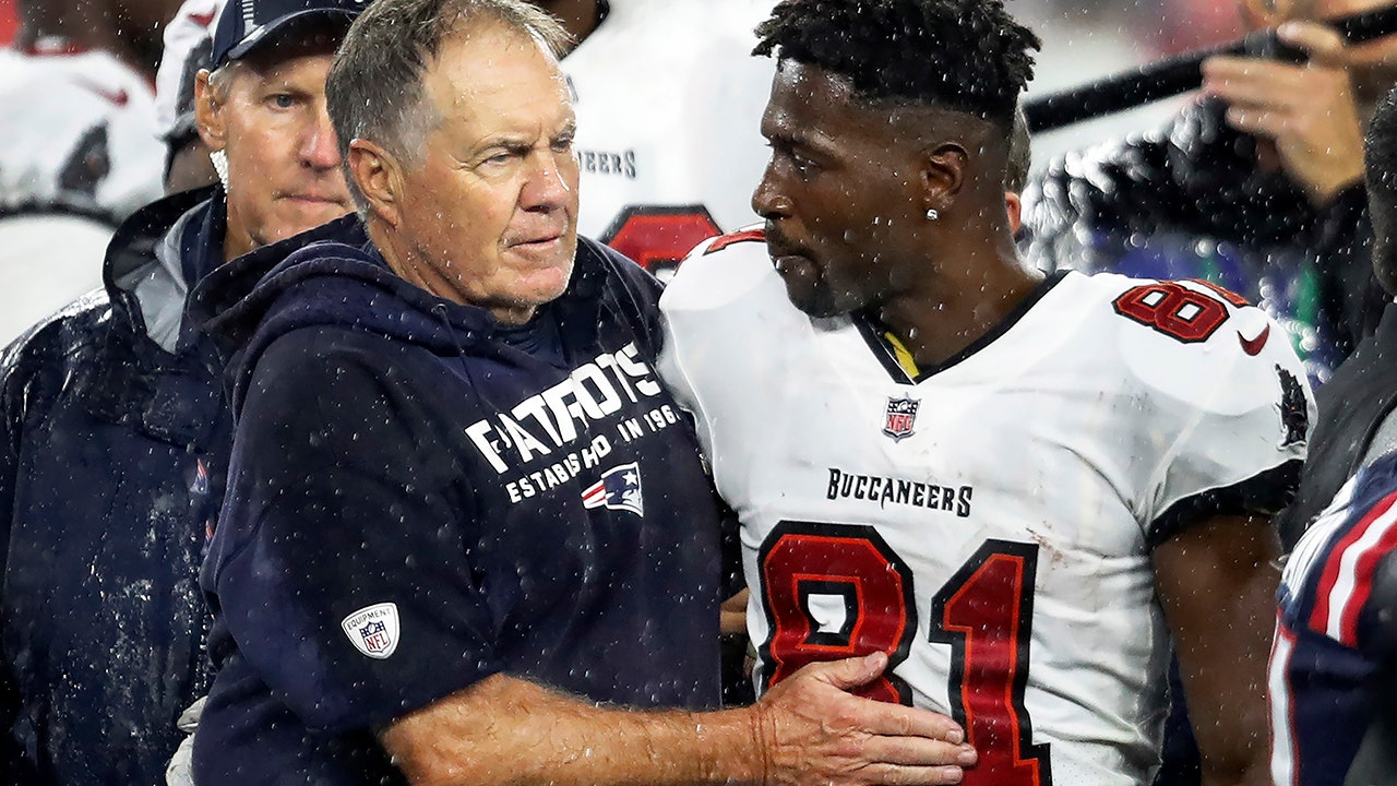 Bill Belichick on WEEI 9/9: On Antonio Brown: 'Glad to have him on our team'