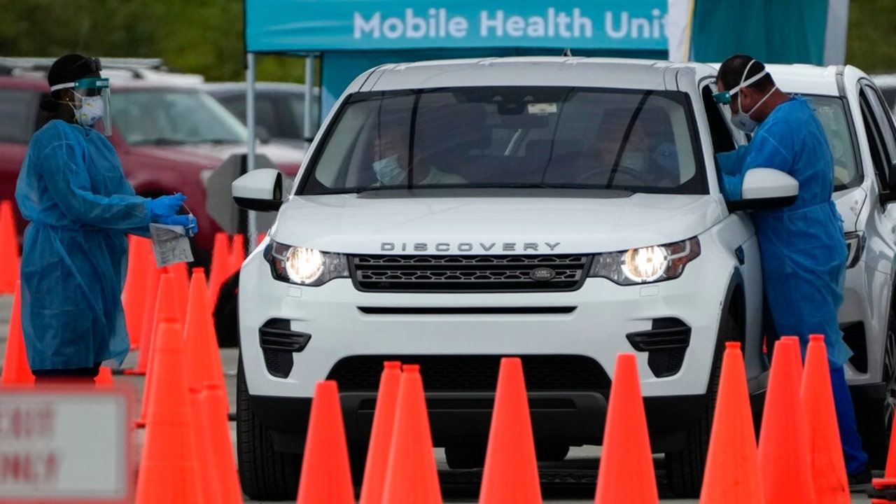 US sees record daily COVID-19 cases totaling over 1M