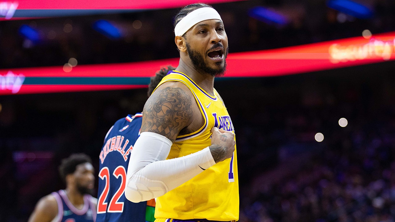 Lakers’ Carmelo Anthony gets 76ers fans ejected after he says one called him ‘boy’