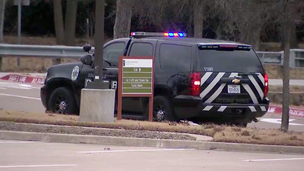 Texas officials react to news of hostage situation in Colleyville synagogue