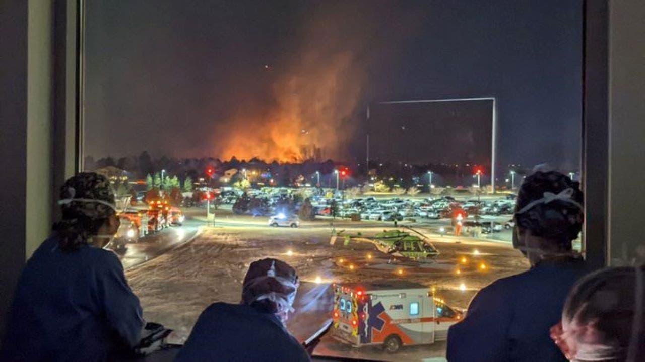 Colorado Marshall Fire photographed by nurse through operating room window