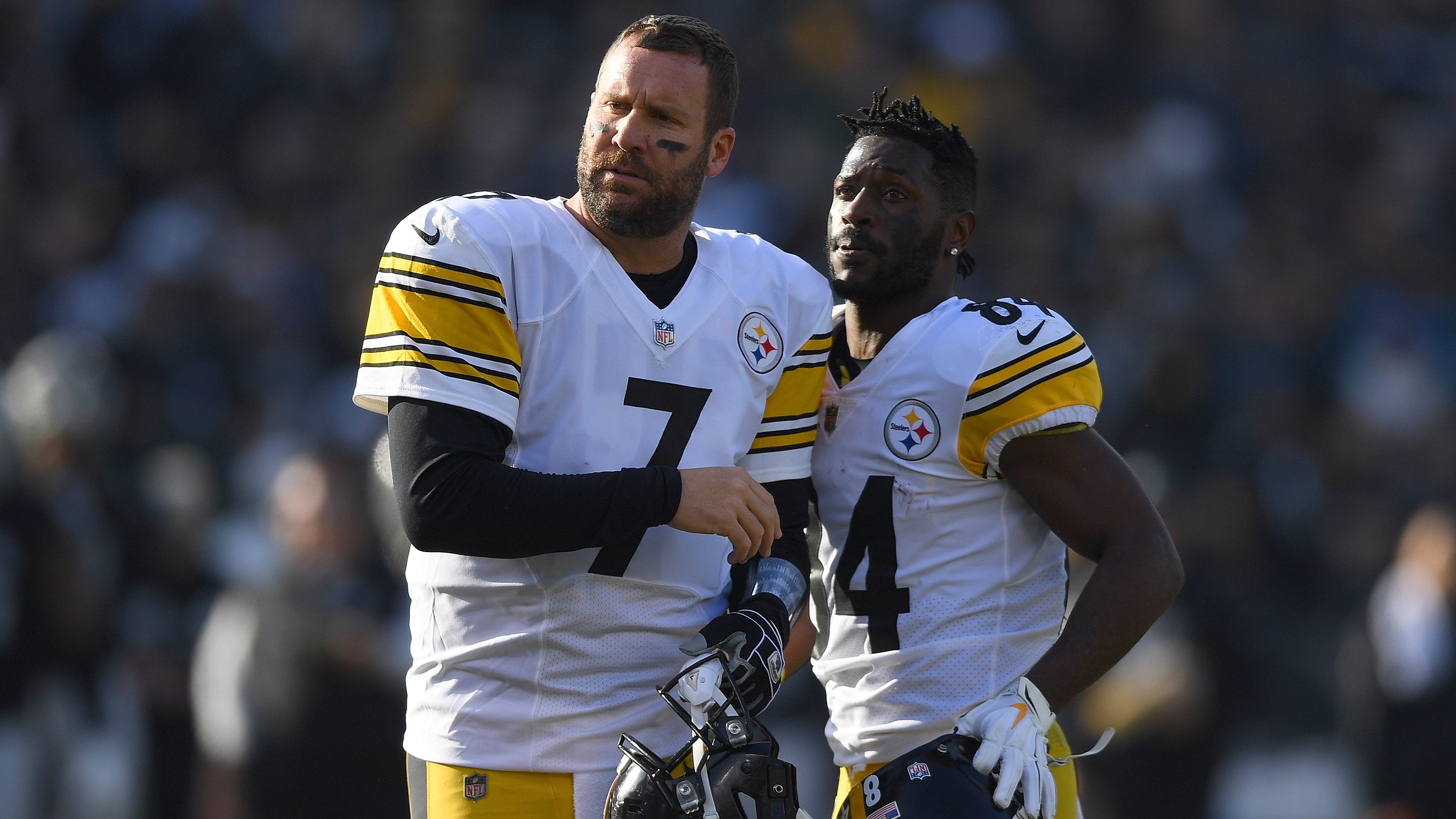 Quarterback Ben Roethlisberger of the Pittsburgh Steelers celebrates  News Photo - Getty Images