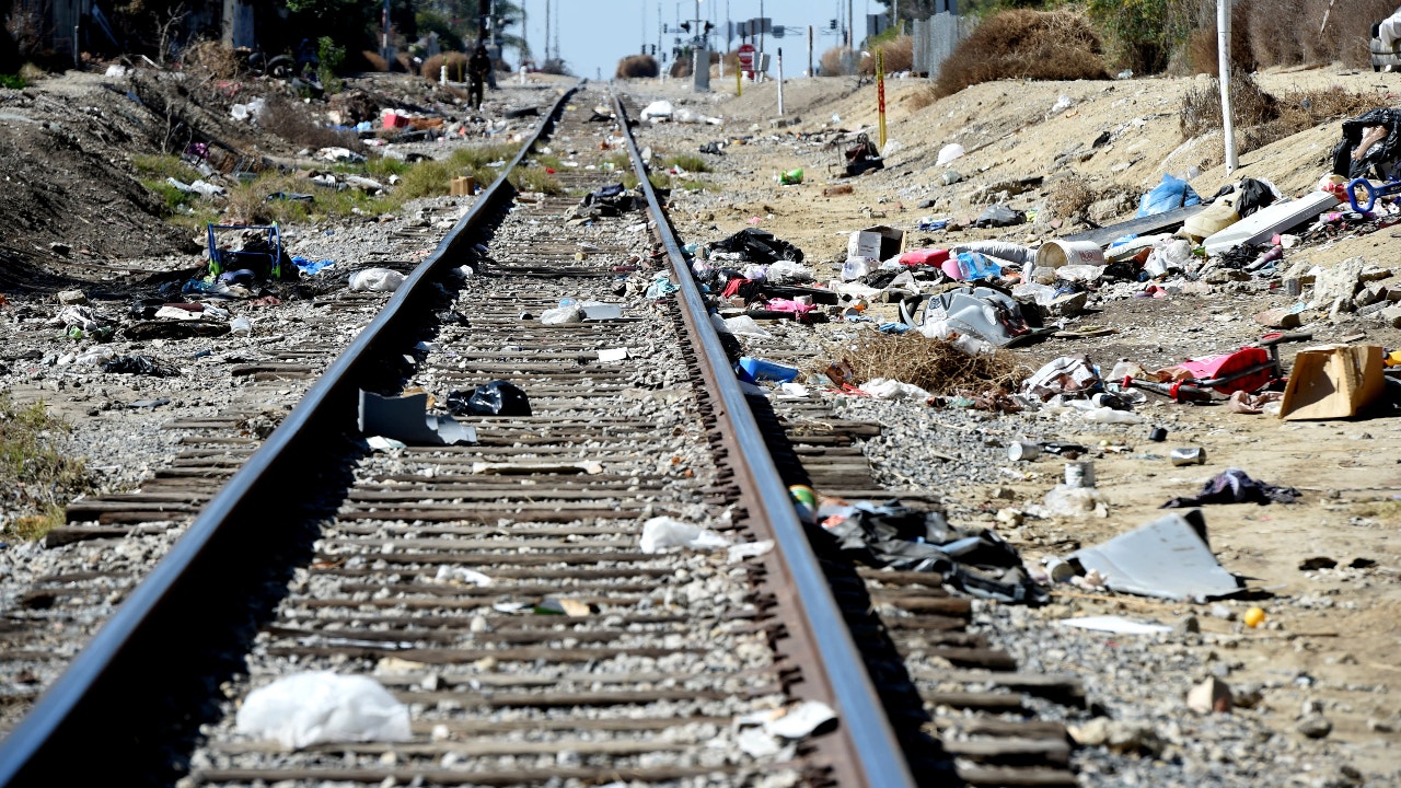 Los Angeles train thefts: Union Pacific urges DA Gascon to ‘reconsider’ directive dismissing misdemeanors