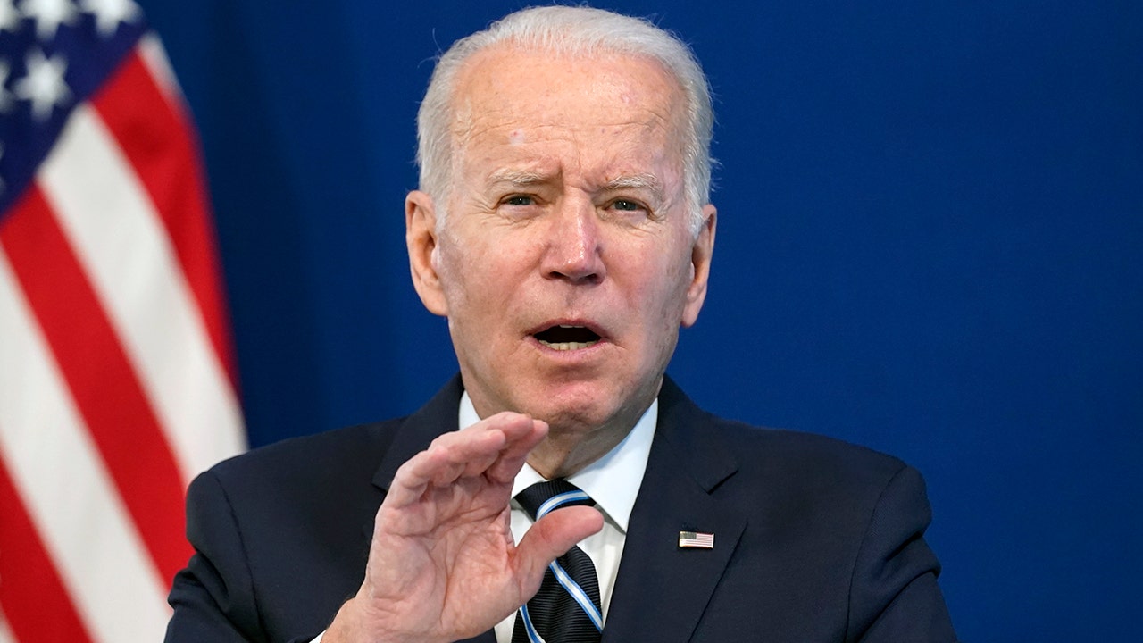 Biden announces 500M more COVID tests to be distributed for free amid omicron surge