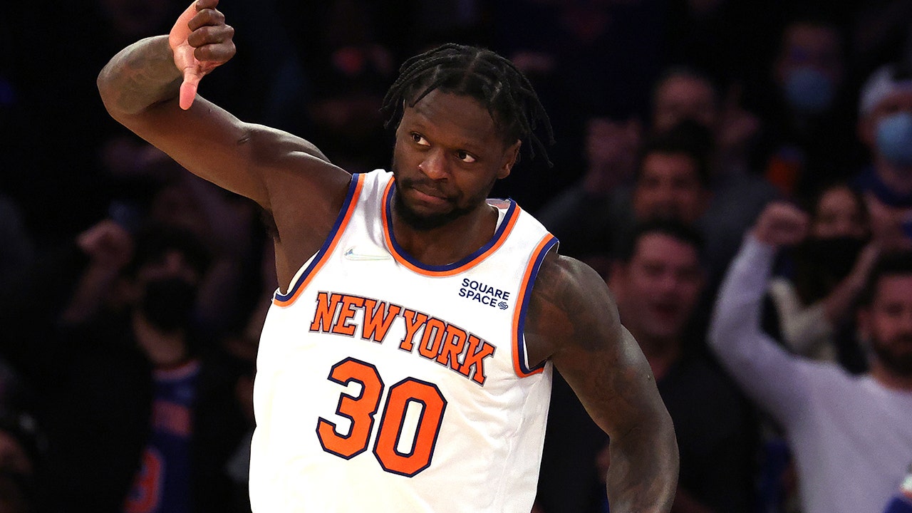 Knicks&apos; Julius Randle remorseful over foul message: &apos;Sometimes you say things you regret to people you love&apos;