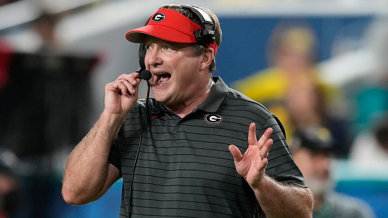 Georgia's Kirby Smart looked mad over Gatorade bath following