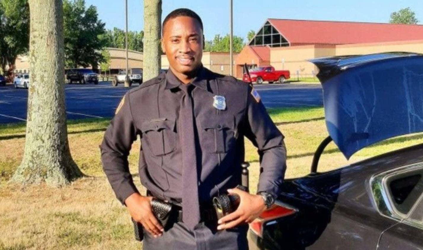 Memphis police officer, another driver, dead after car crash, authorities say