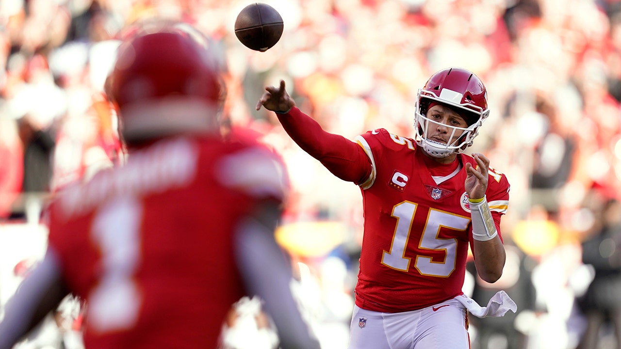 Tony Dungy previews Super Bowl LVII: Kansas City Chiefs vs Philadelphia  Eagles