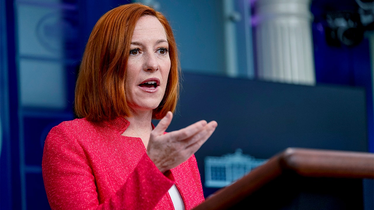 Psaki defends Biden's criticized answer on gas prices: 'Short gaggles...are not always super comprehensive'