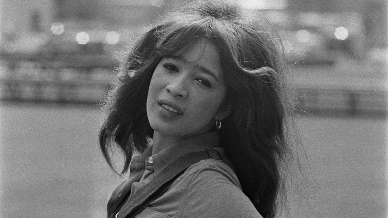 Ronnie Spector: Celebrities react to '60s icon's death