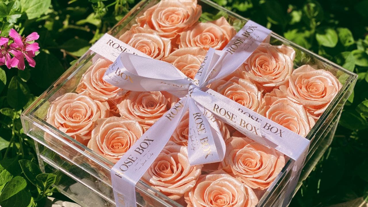 Mother's Day gift idea: Eternal roses and keepsake bouquets