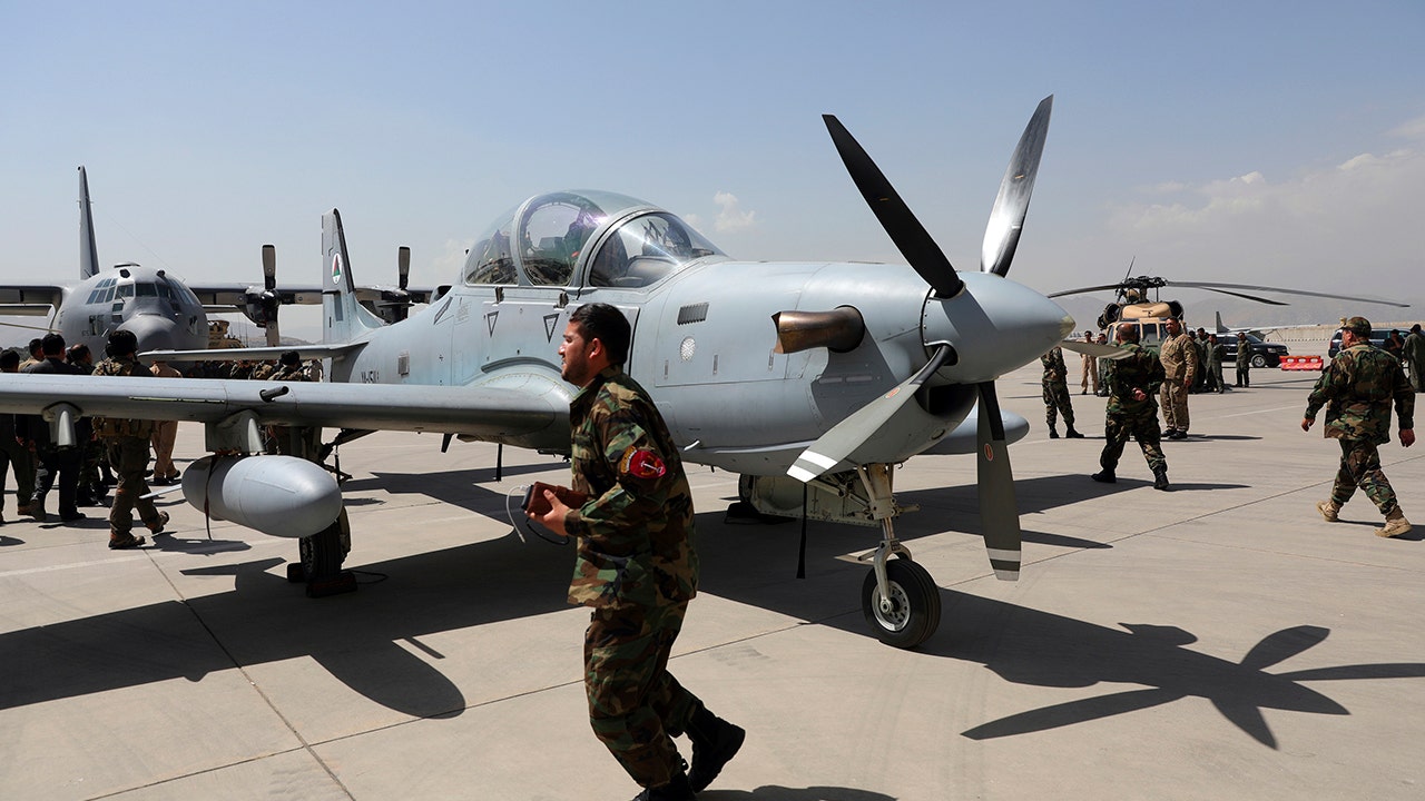 Afghanistan: Watchdog warned of Afghan air force collapse before US pullout thumbnail