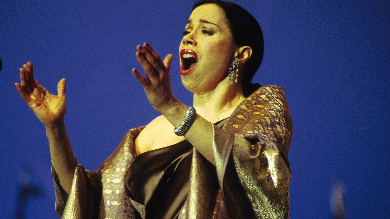 Opera singer Maria Ewing, wife of Peter Hall, dead at 71