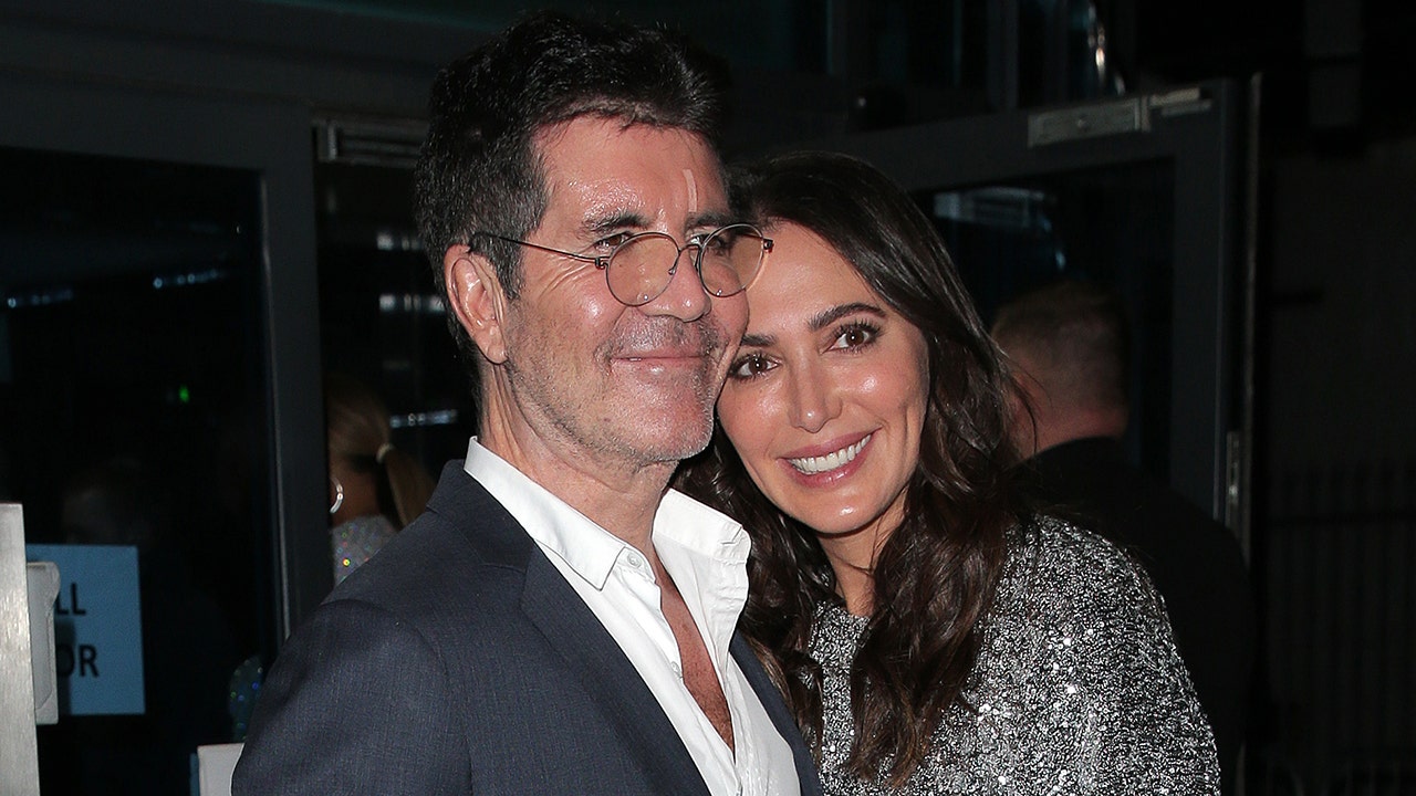 Who is Simon Cowell's fiancée Lauren Silverman?