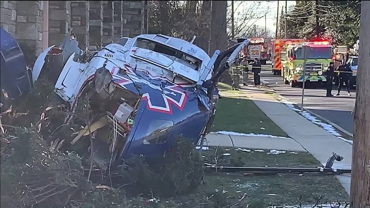 Philadelphia medical helicopter crash injures 4, including infant - Fox News