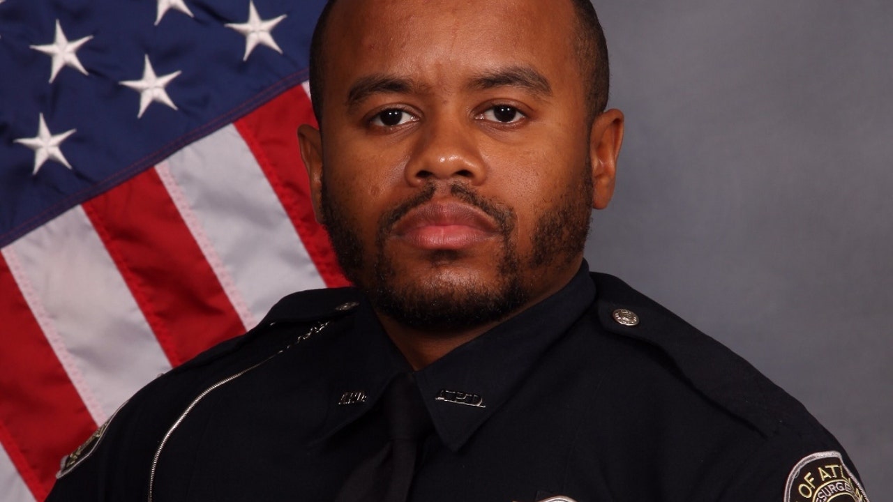 11-year Atlanta police veteran shot while trying to arrest gang member