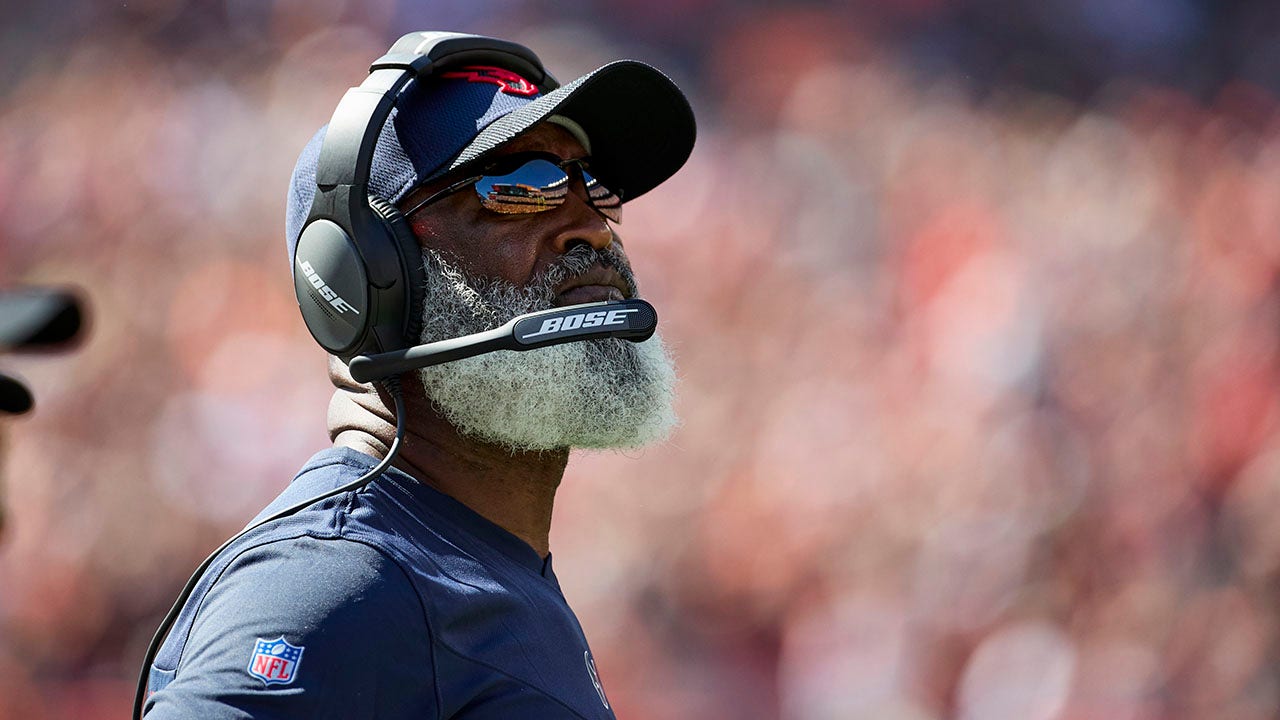 Texans expected to hire Lovie Smith as next head coach: reports