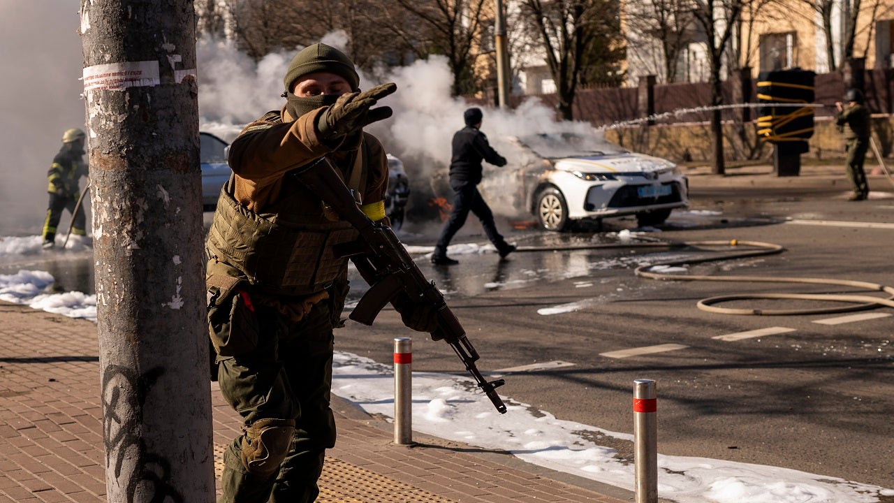 Foreign volunteers get Ukrainian citizenship in fight against Russia, Ukraine says