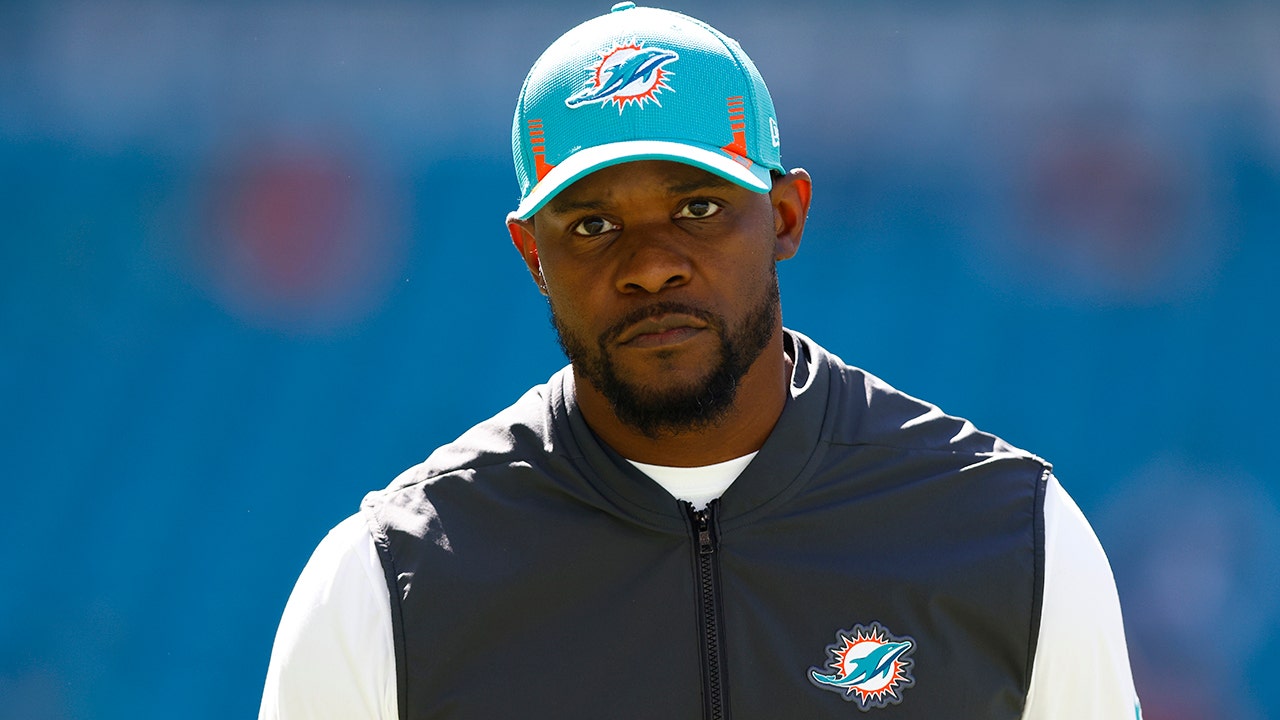 Another homecoming on tap for Dolphins coach Brian Flores