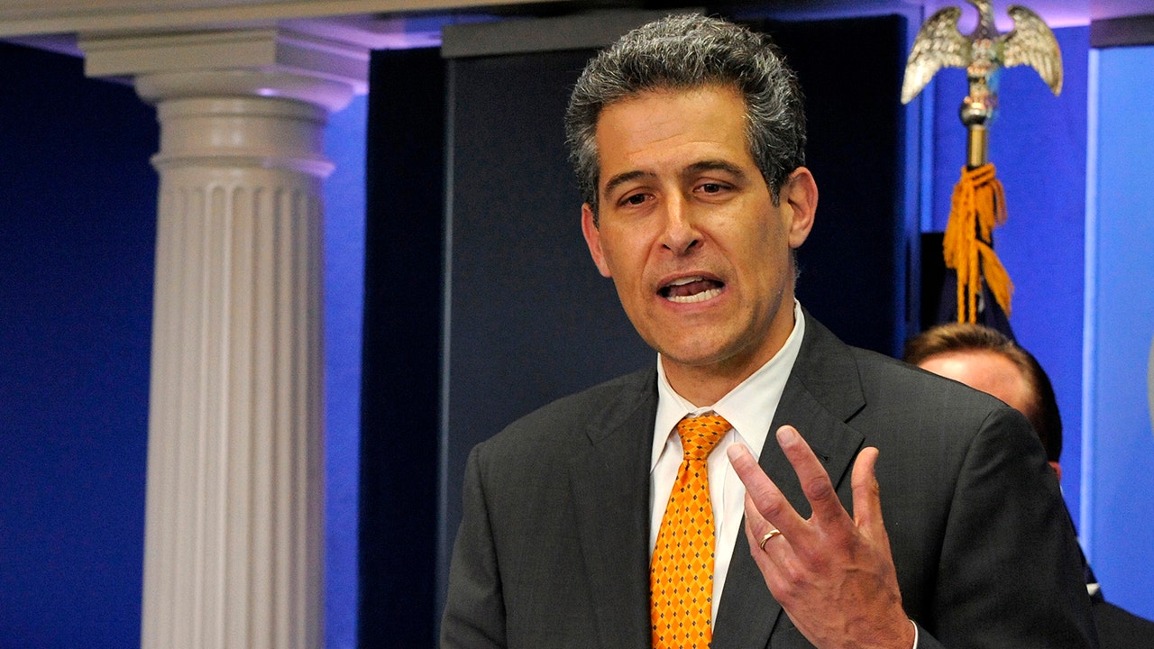 Former acting CDC director sounds off on consequences of masking children in schools: 'The costs are real'