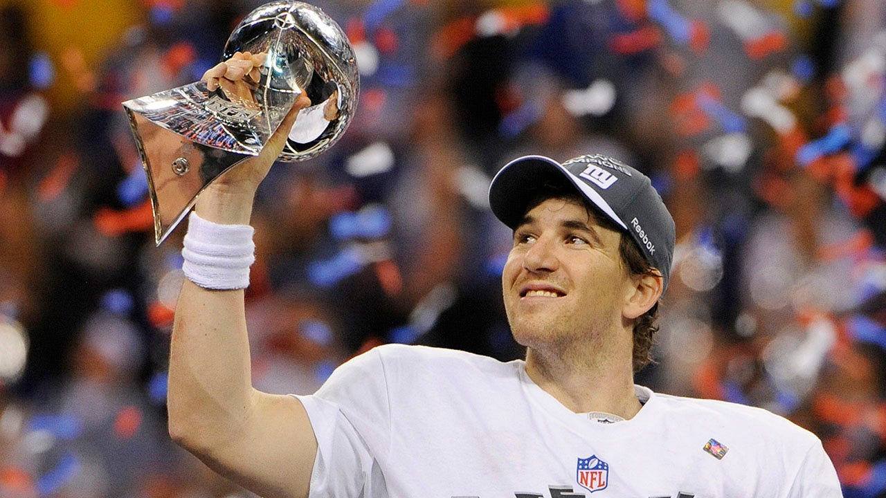 Super Bowl commercials 2022: Eli Manning teams up with Stella Artois to  send bartender to big game