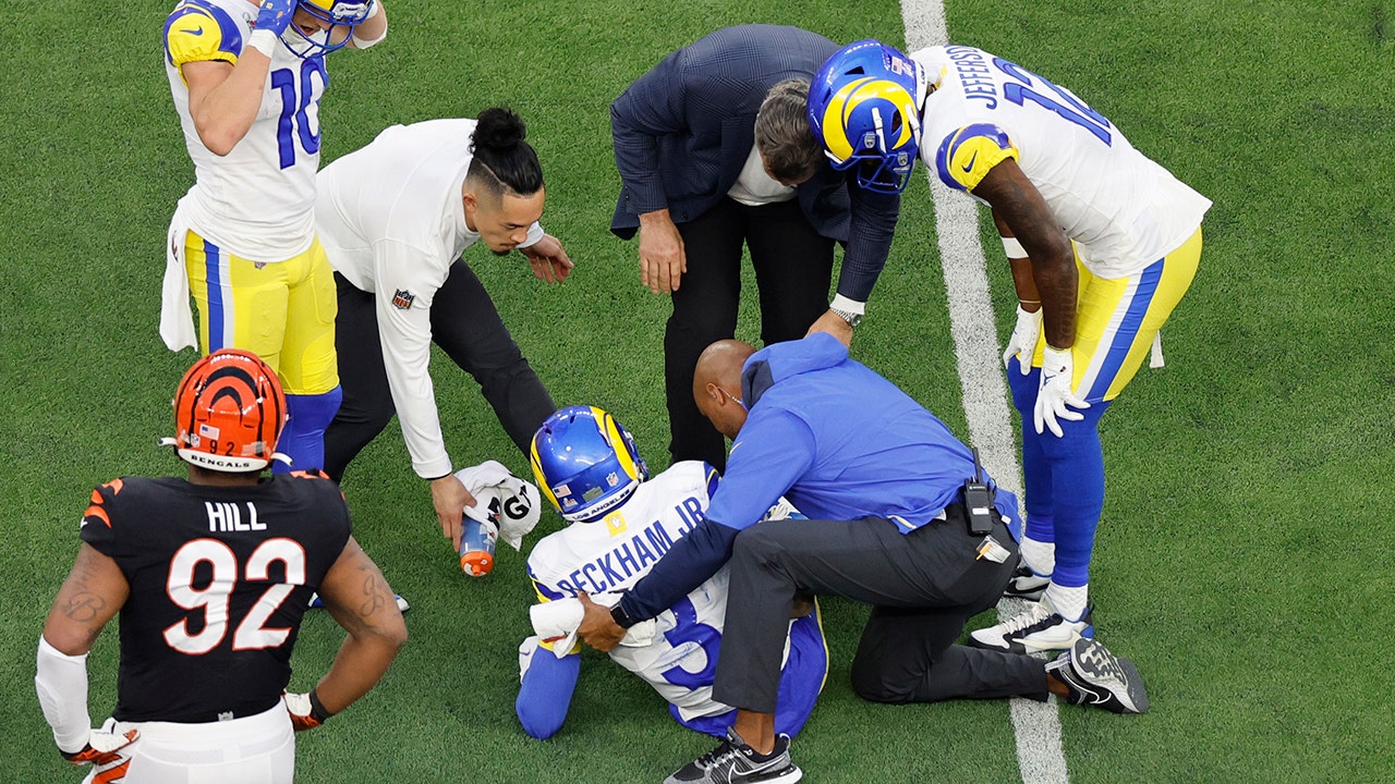 Rams receiver Beckham will not return for Super Bowl after suffering knee  injury