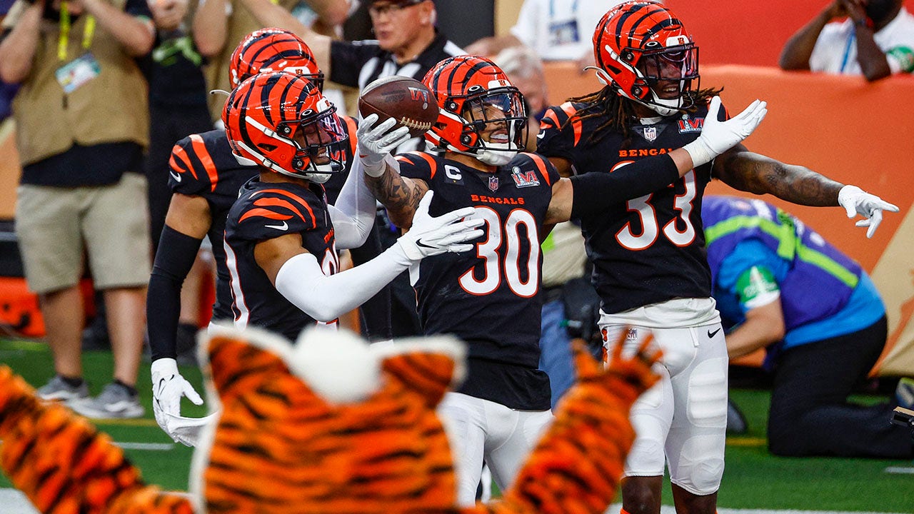 Cincinnati Bengals apply franchise tag to safety Jessie Bates