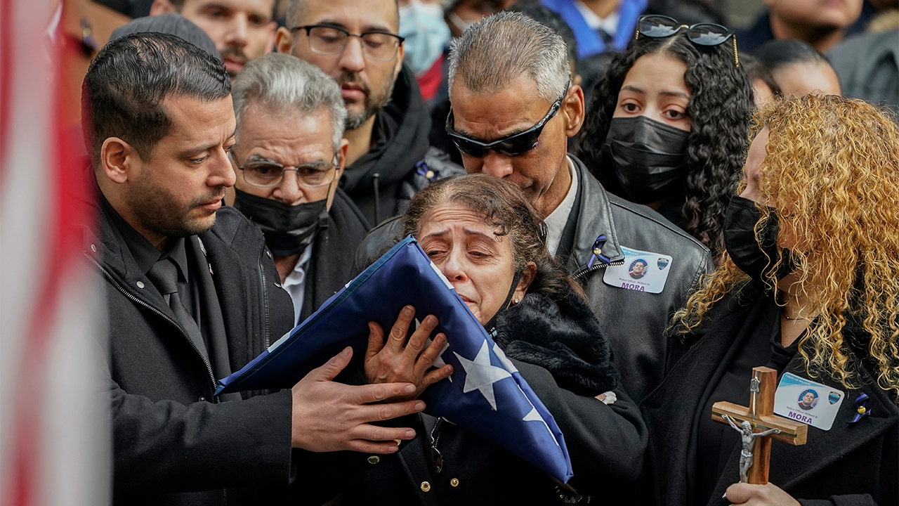 Funeral honors slain NYPD Detective Wilbert Mora hours after 6th NYC