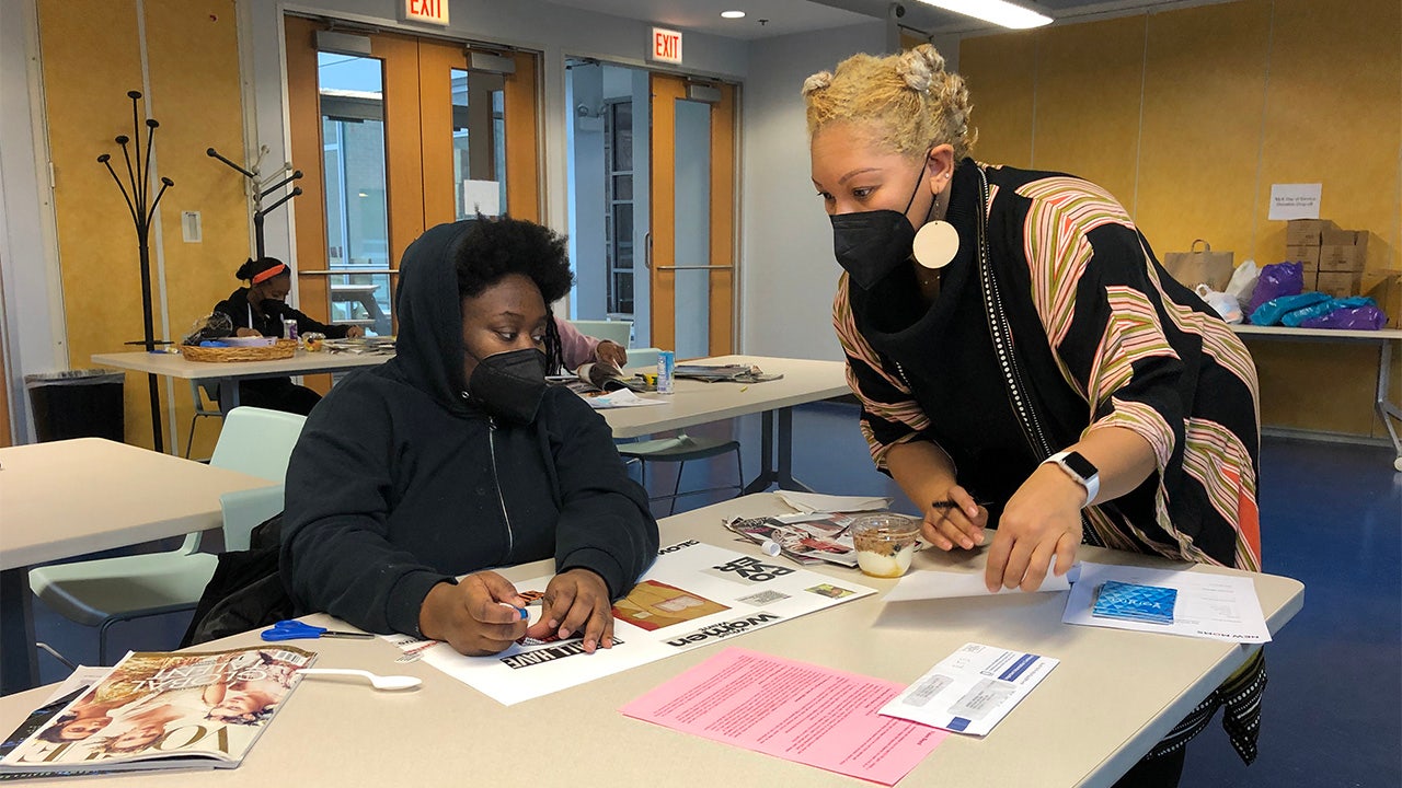 Chicago nonprofit helps young moms finish their education