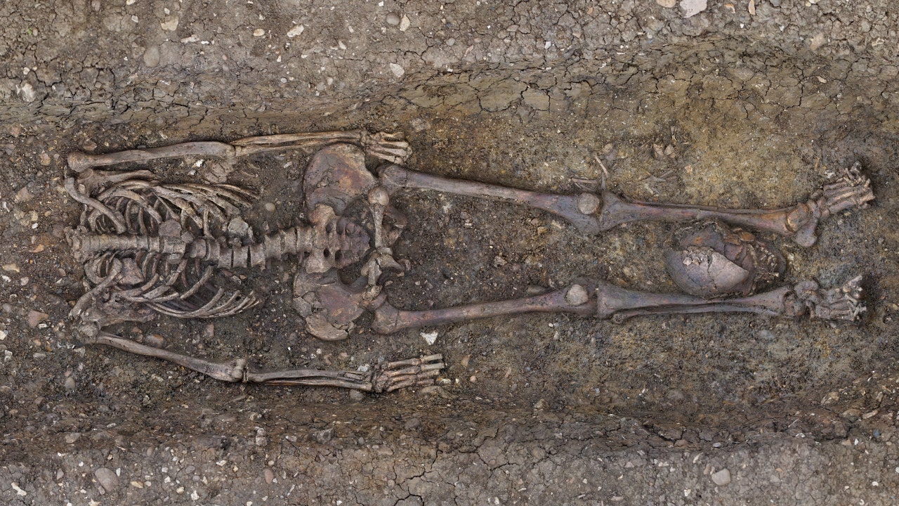 UK archeologists unearth Roman-era cemetery holding dozens of decapitated skeletons