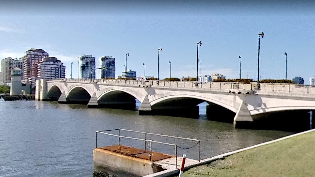 Florida cyclist falls to her death from Palm Beach drawbridge | Fox News